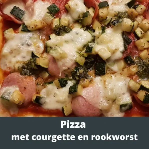 Pizza met courgette en rookworst